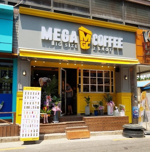 메가커피 고수익 창업 저렴한 고정비 양도양수 특급 매장 전경