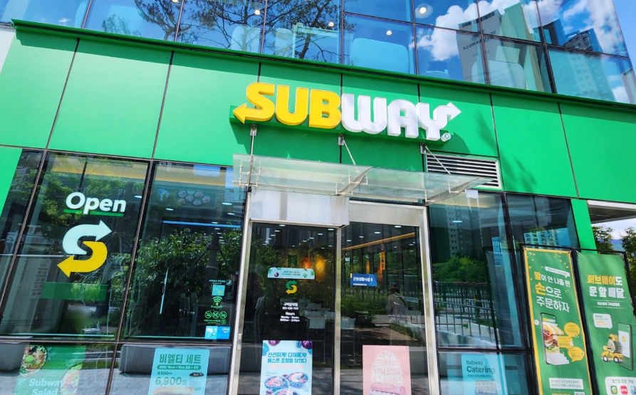 초특급 서브웨이창업 6,600매출 대형카페형 인수 매장 전경