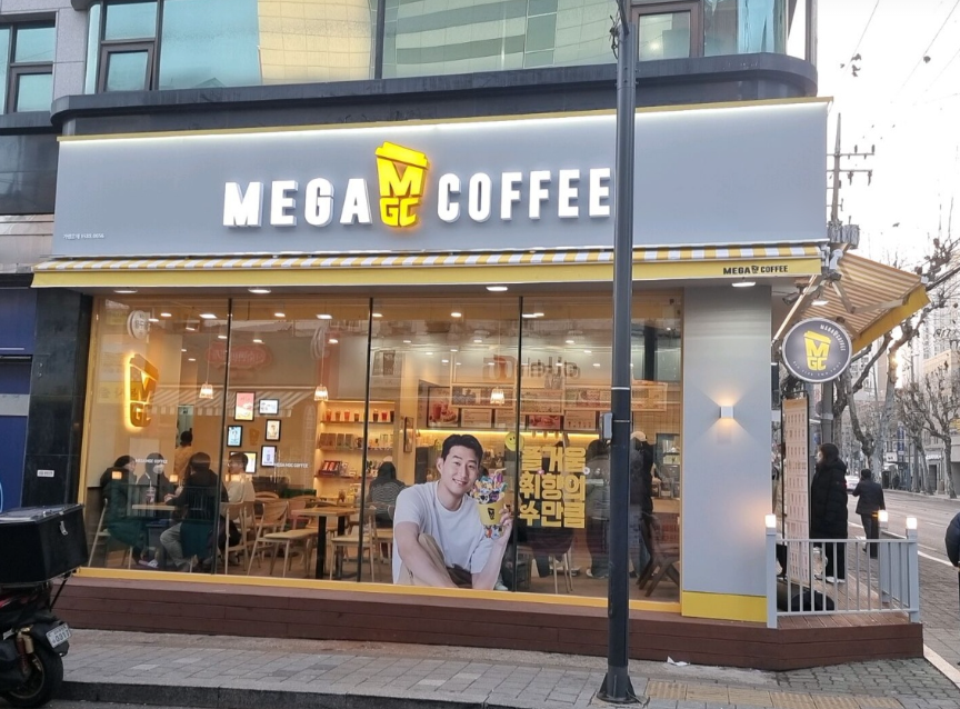 새매장급 메가커피창업 풀오토 고수익 인수매장 매장 전경