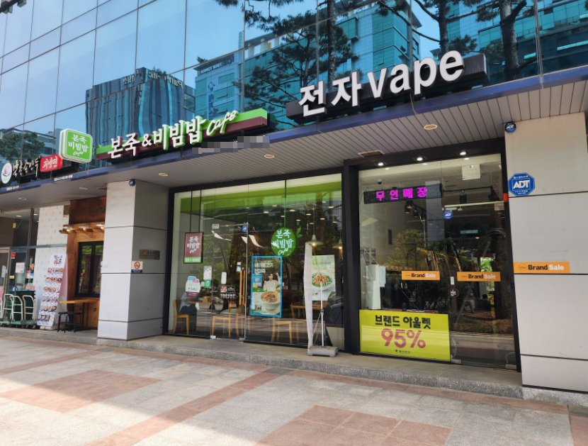 대형쇼핑상권 본죽창업 안정적인 양도양수 매장 전경