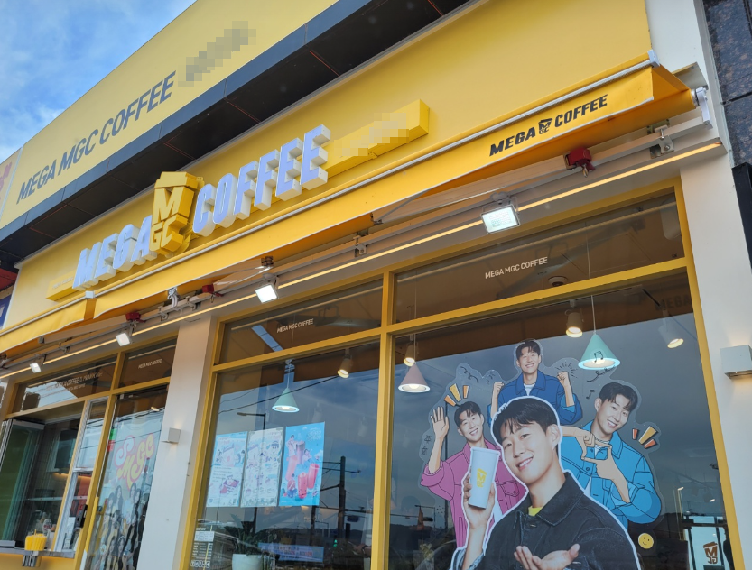 신도시역세권 메가커피창업 풀오토가맹점 양도 매장 전경